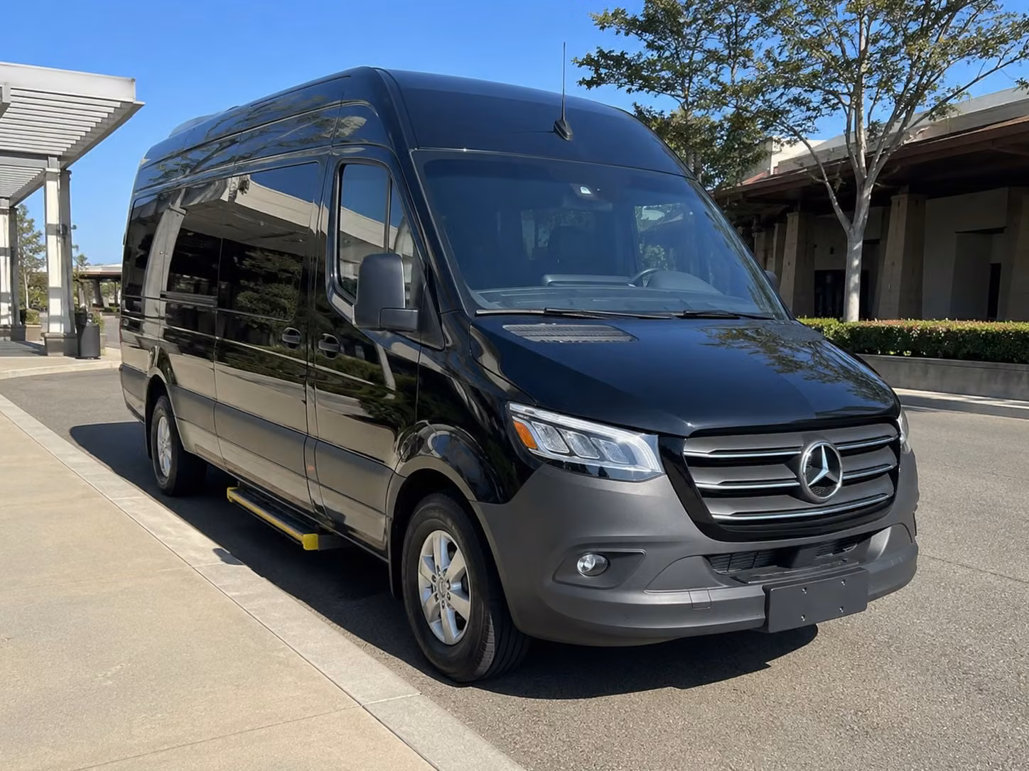 lansing sprinter limo rental