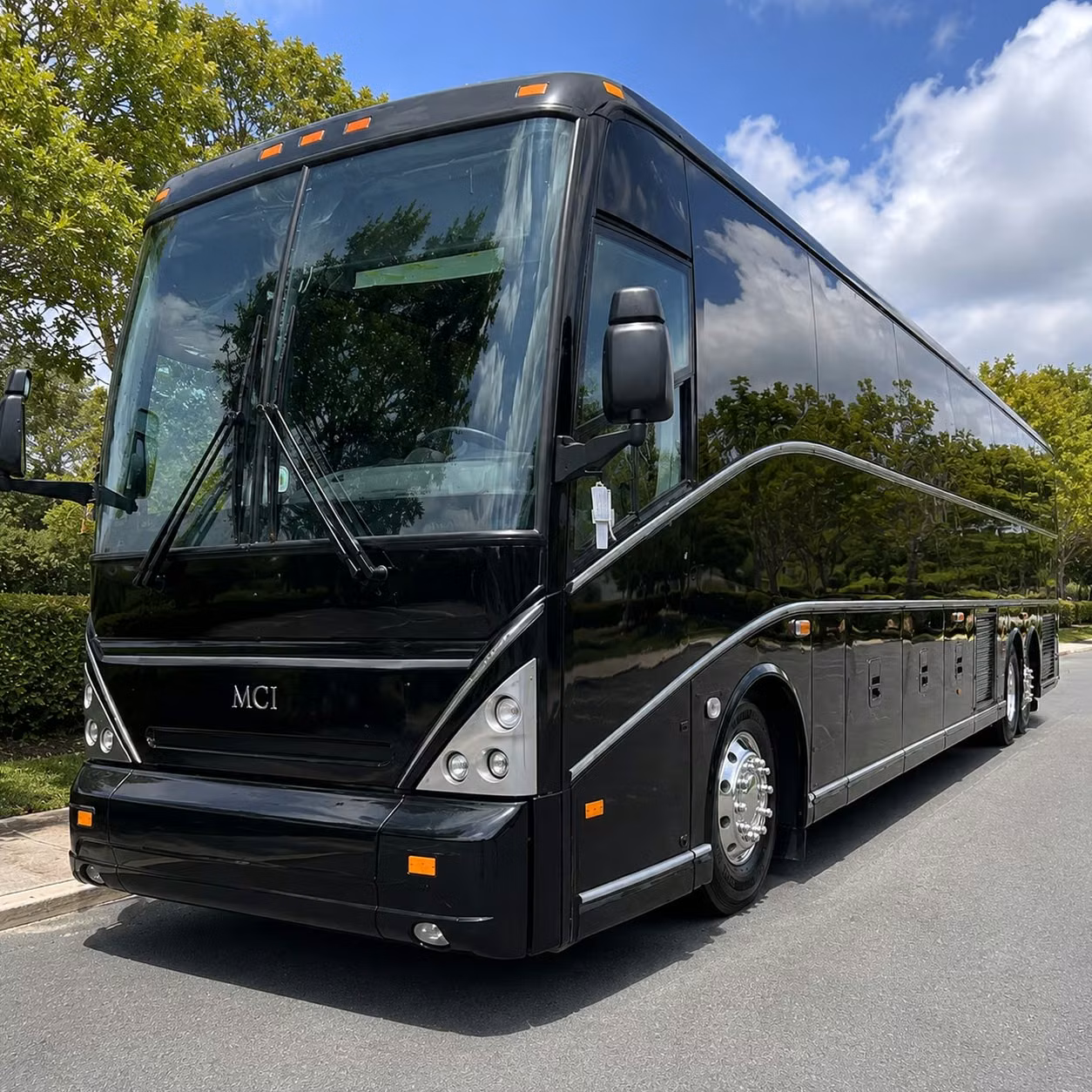 wedding shuttle bus rentals for lansing and ingham county venues